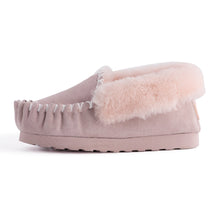 Load image into Gallery viewer, AUS WOOLI HAND STITCHED WOMENS SHEEPSKIN MOCCASIN - Pale Pink
