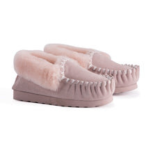 Load image into Gallery viewer, AUS WOOLI HAND STITCHED WOMENS SHEEPSKIN MOCCASIN - Pale Pink
